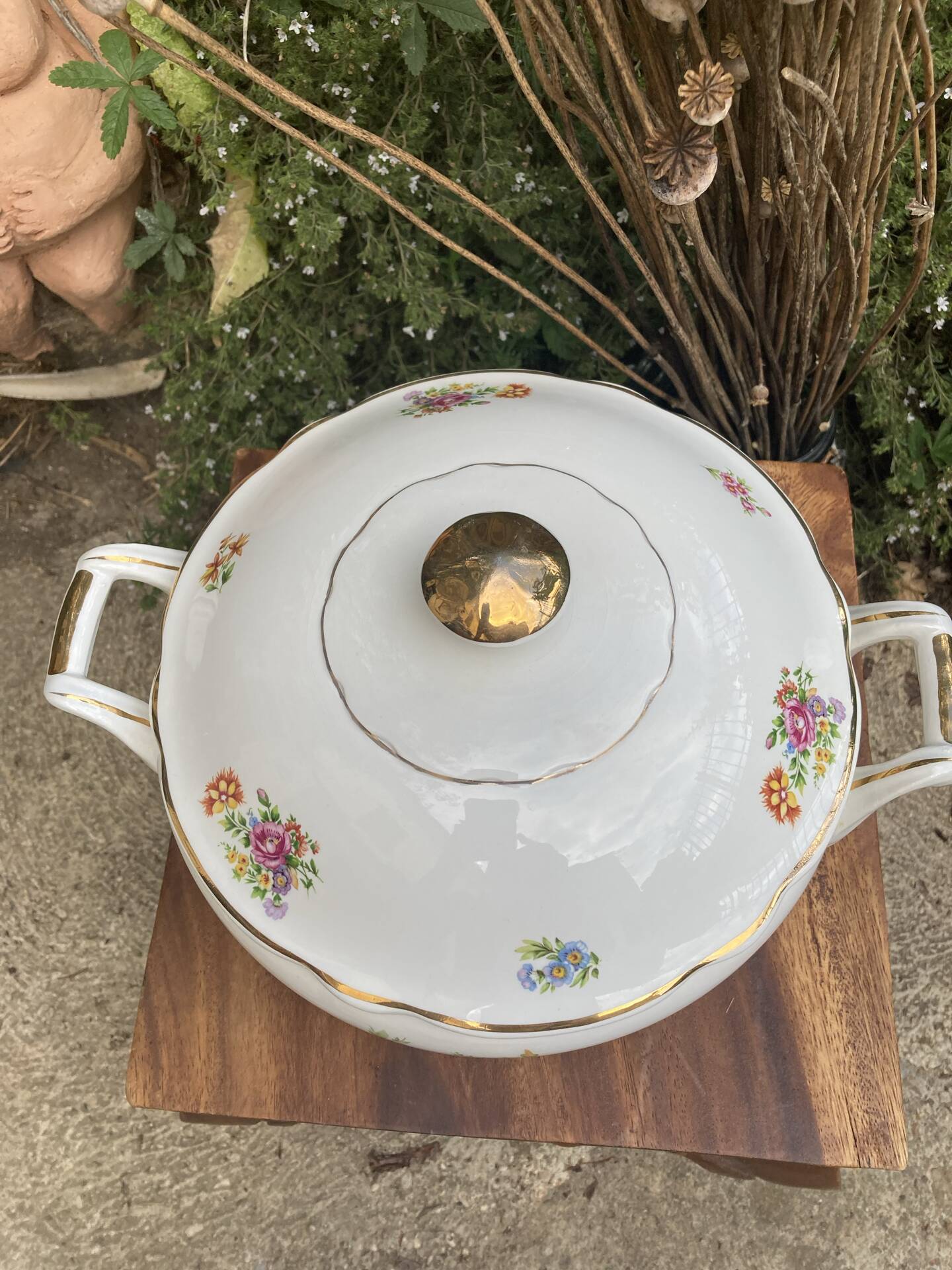 Soupière Digoin Sarreguemines motif romantique