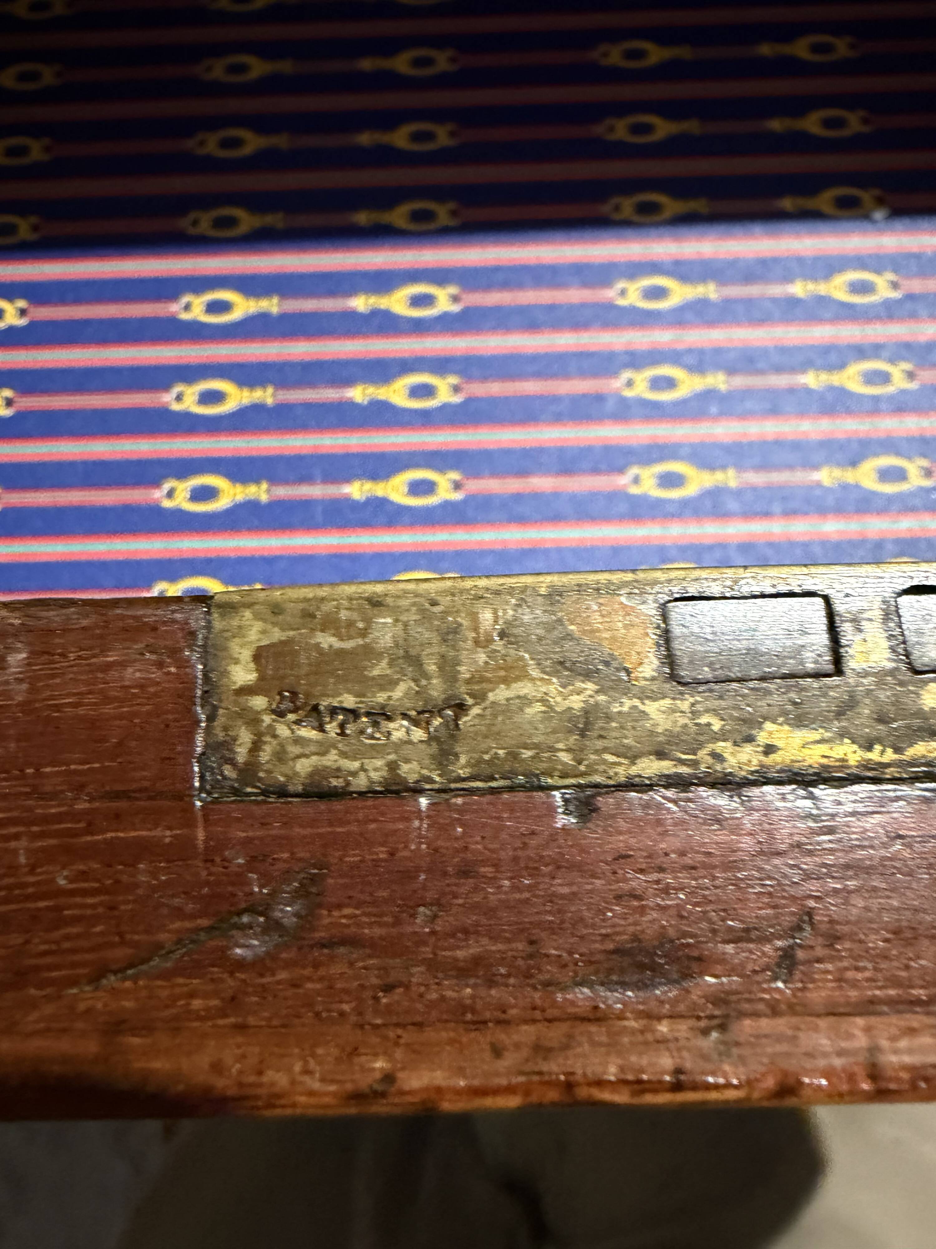 English desk 19th century