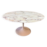Table knoll eero saarinen modèle tulipe en marbre 137 cm