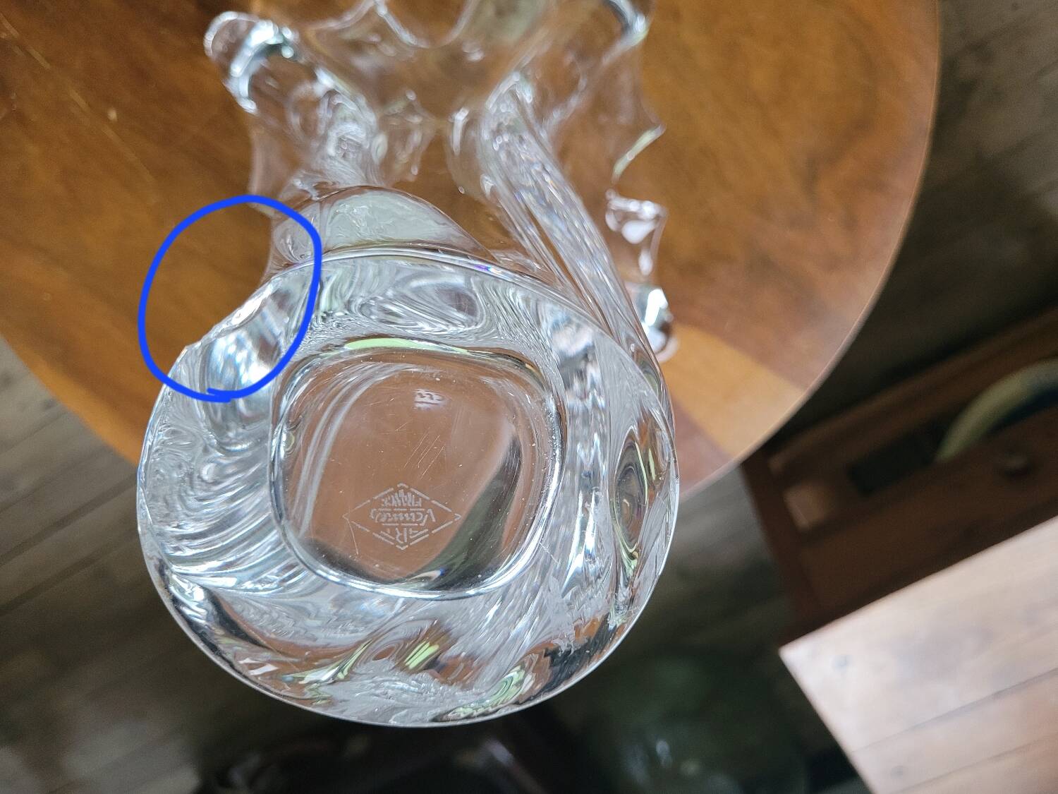 Vannes crystal vase
