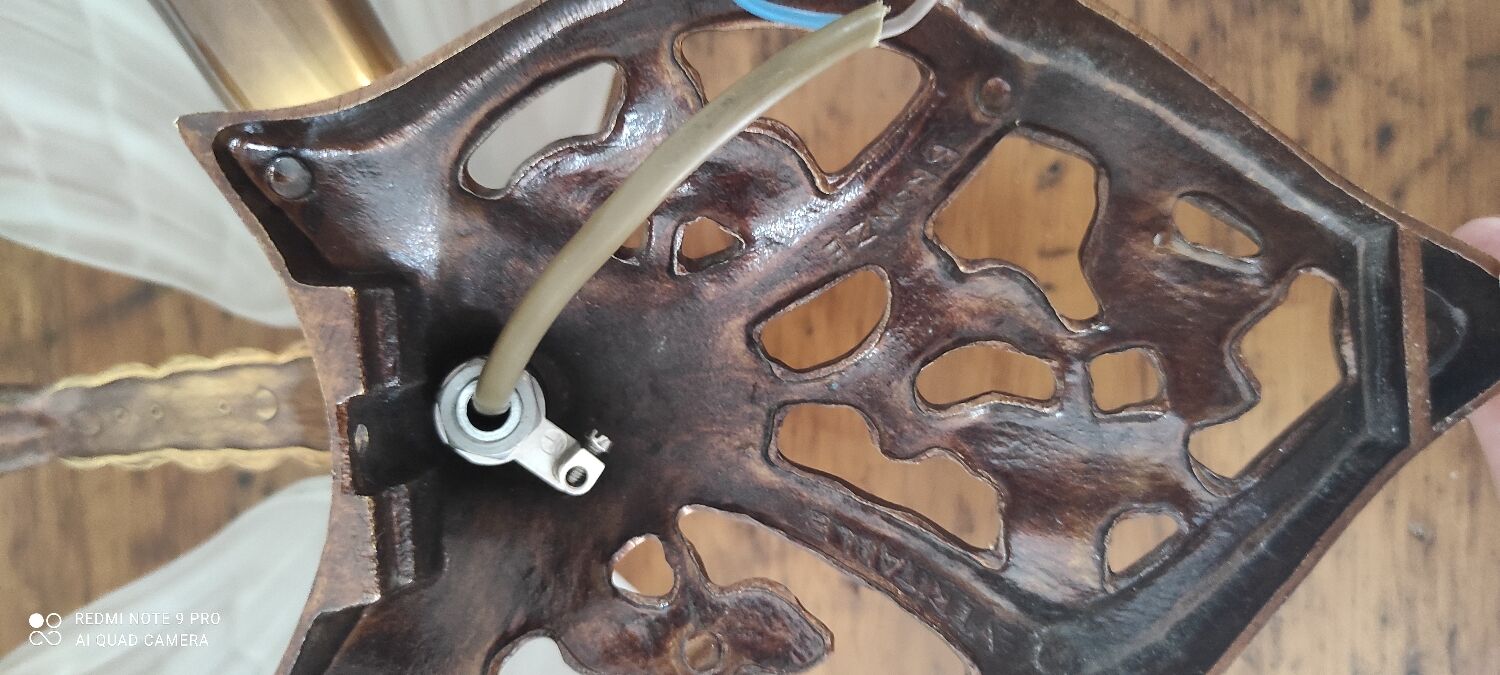 Art Deco/Art Nouveau shell and bronze wall lamp