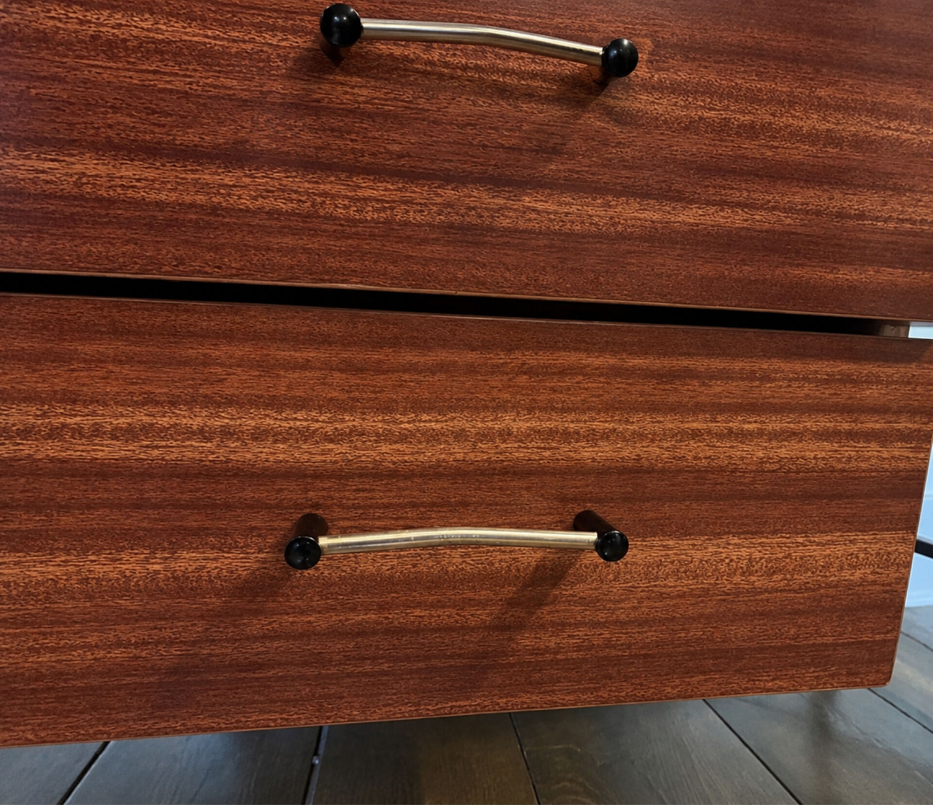 Modernist desk from the 50s-60s in wood and metal, reversible drawer unit.