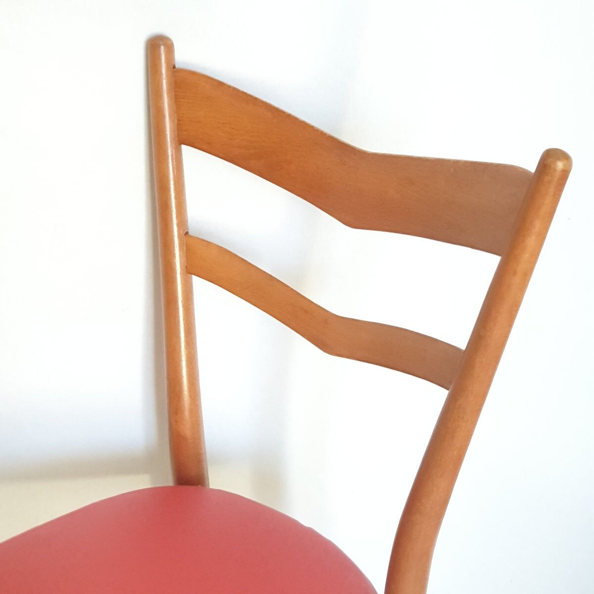 Vintage Italian chair design from the 1960s.
