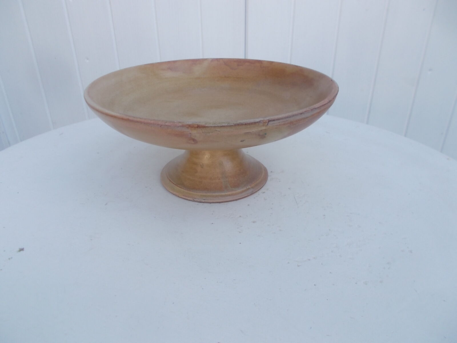 Stoneware serving dish for fruit.