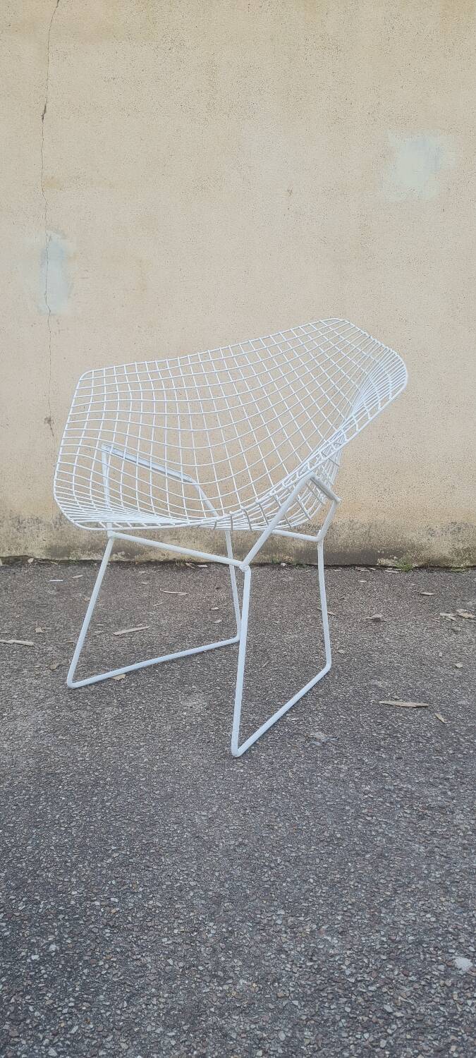 Diamond armchair by Harry Bertoia