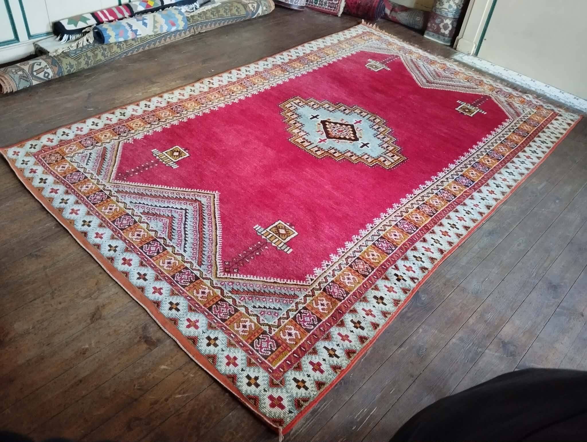 Handmade Berber Taznakht rug 307x192cm