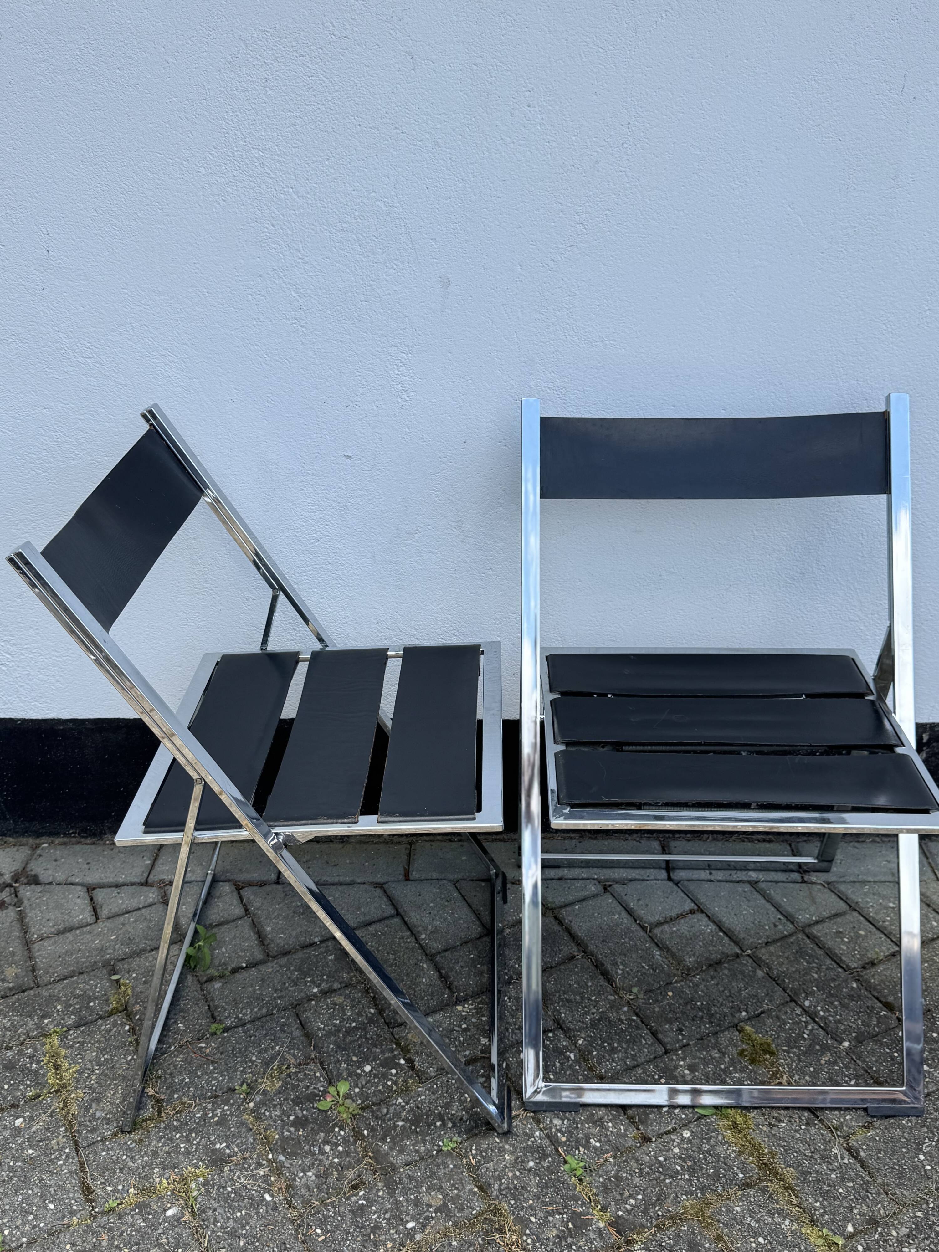 Pair of Vono Foldable Chairs by Interlubke