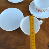 Series of 4 cups et under cups pink patterns Arcopal 80s