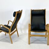 Pair of lounge chairs