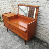 Scandinavian dressing table