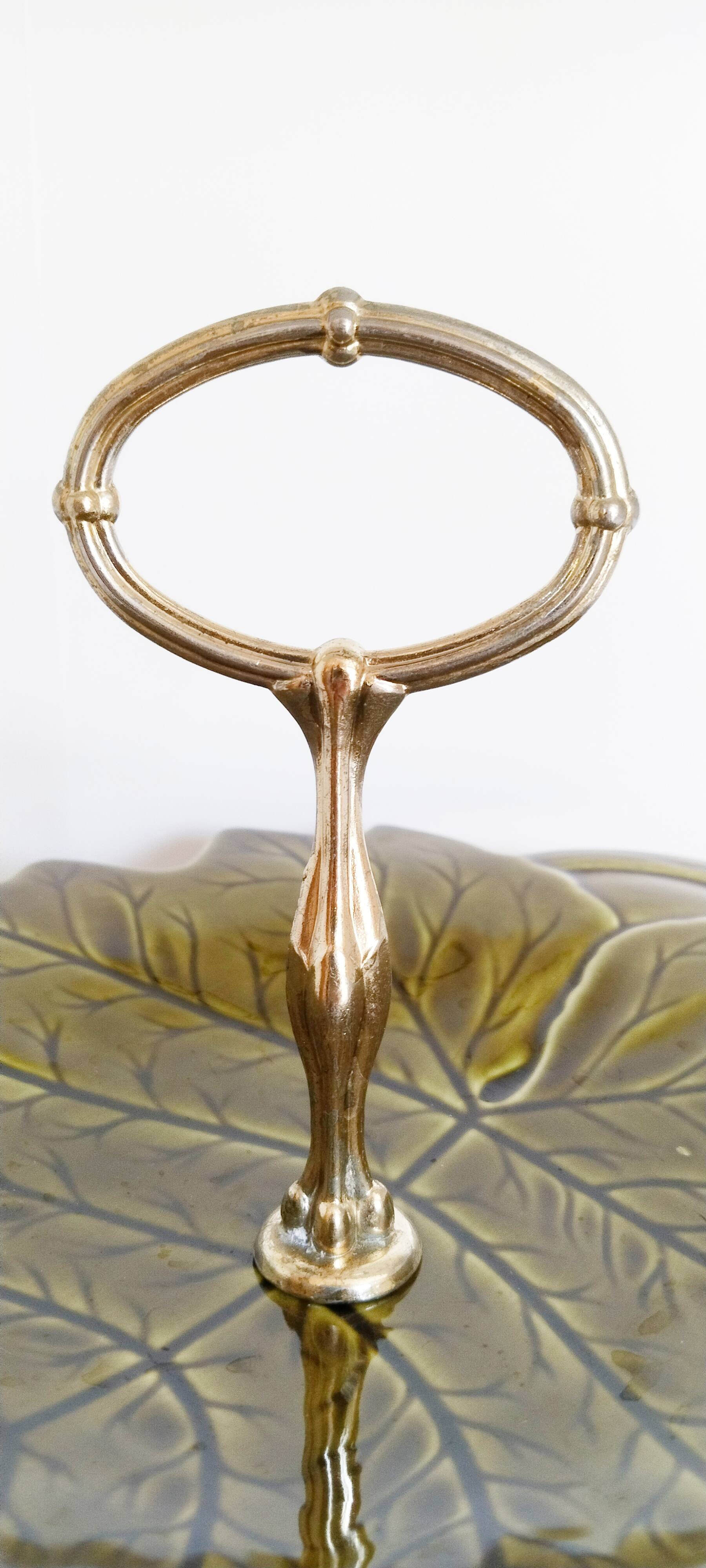 Plat à fruits en barbotine, faïence de Sarreguemines , coupe