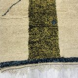 Handmade wool Berber rug 147 X 113 CM