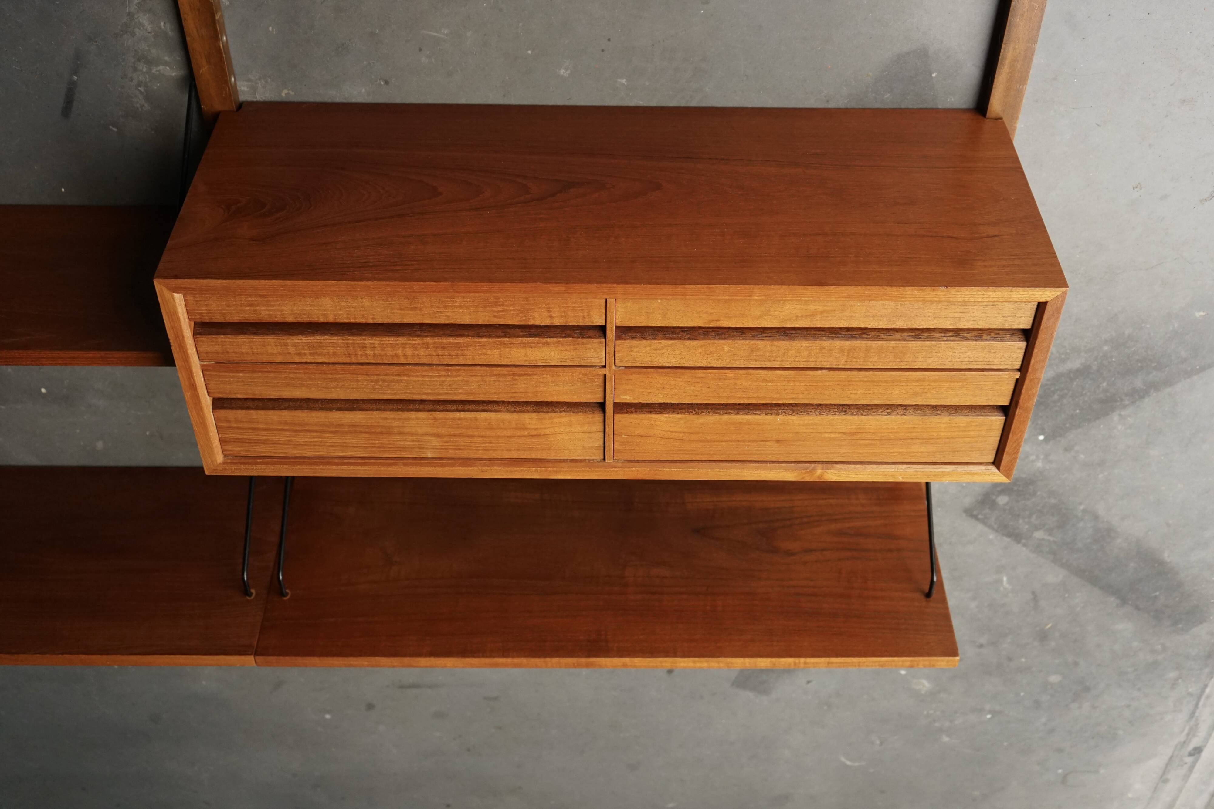 Meuble mural en teck danois du milieu du siècle par Poul Cadovius pour Cado