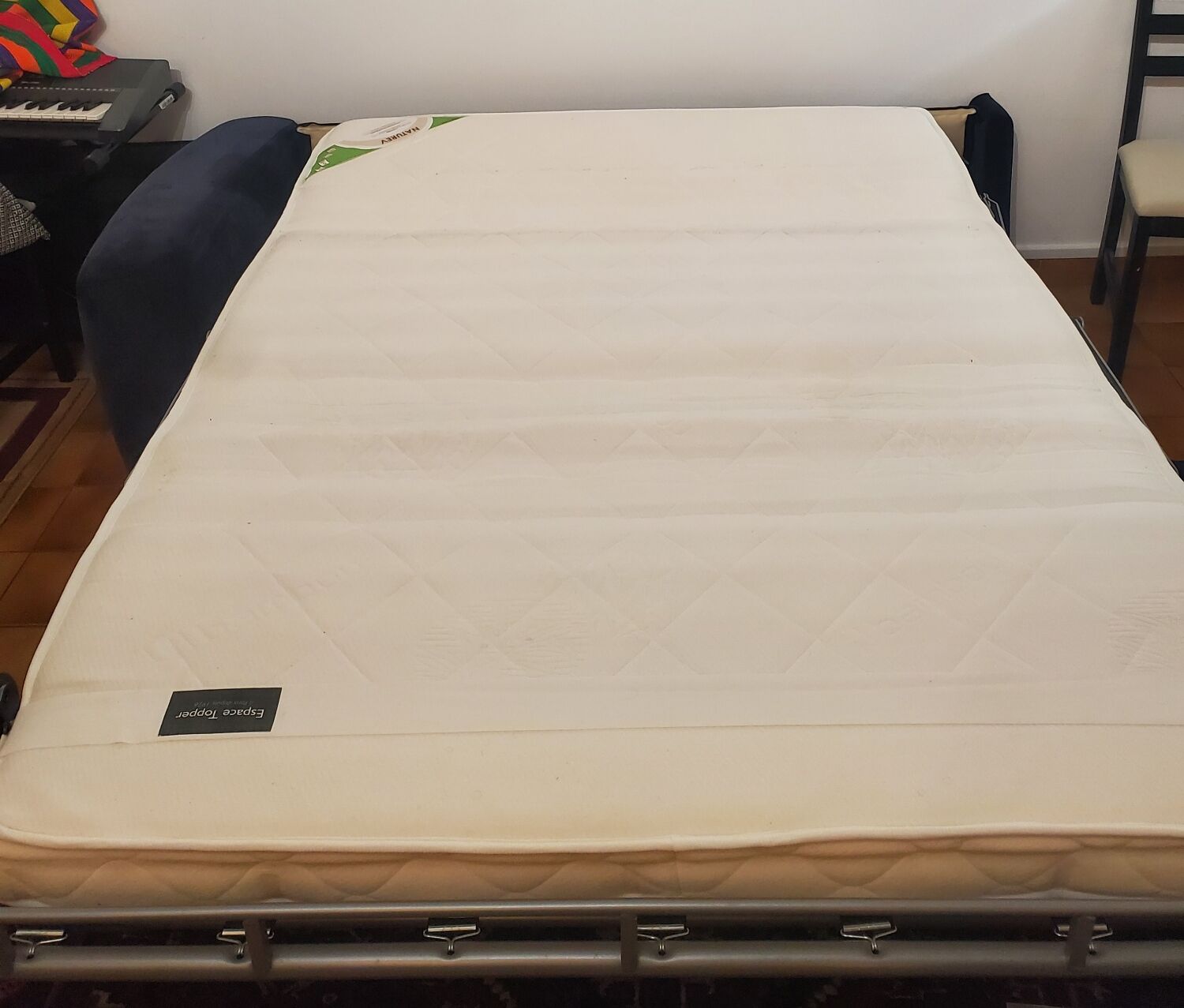 Three-seater sofa bed