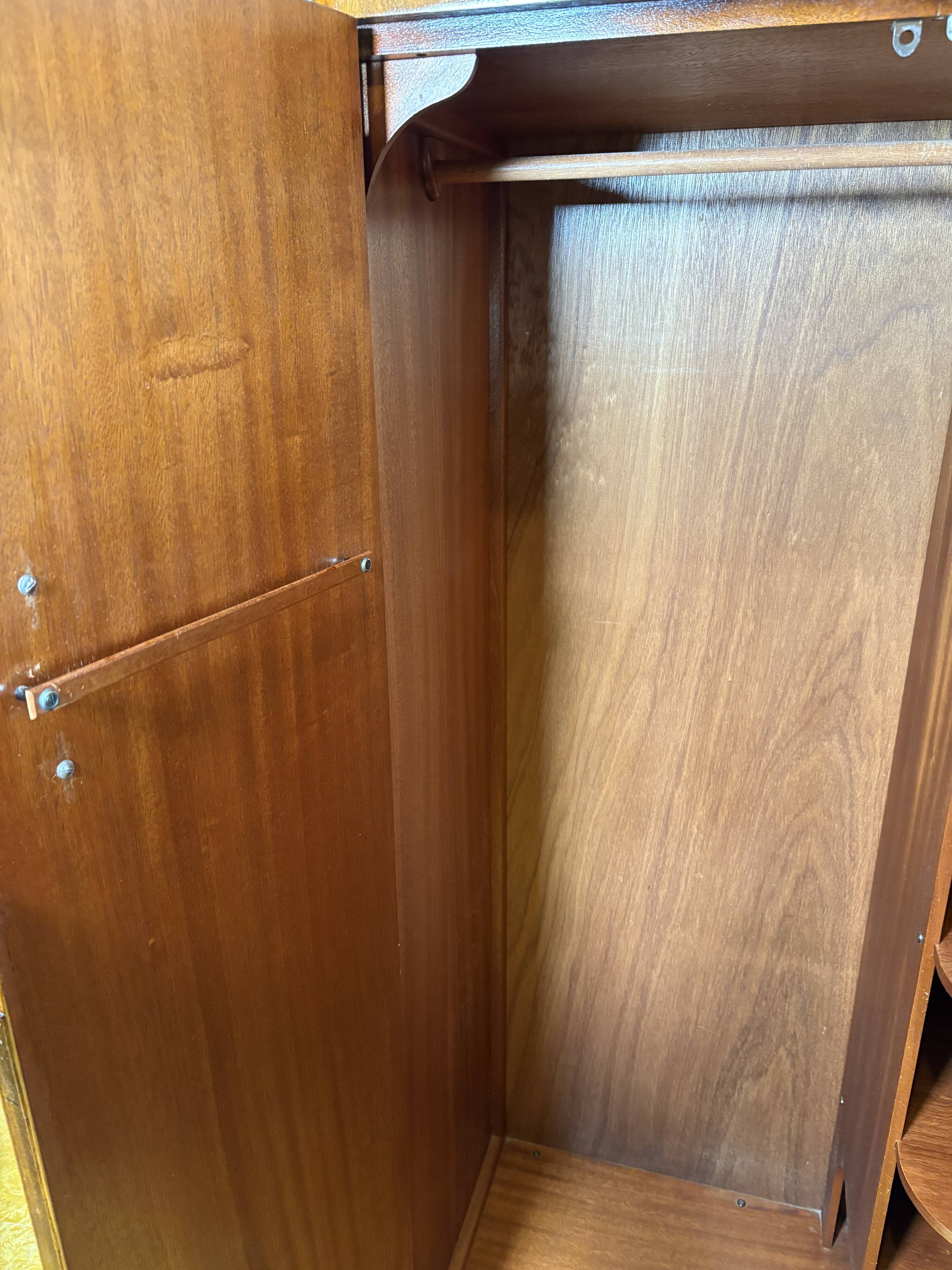 Armoire vintage Art Déco sur mesure par Golden Key Furniture vers 1930-1940