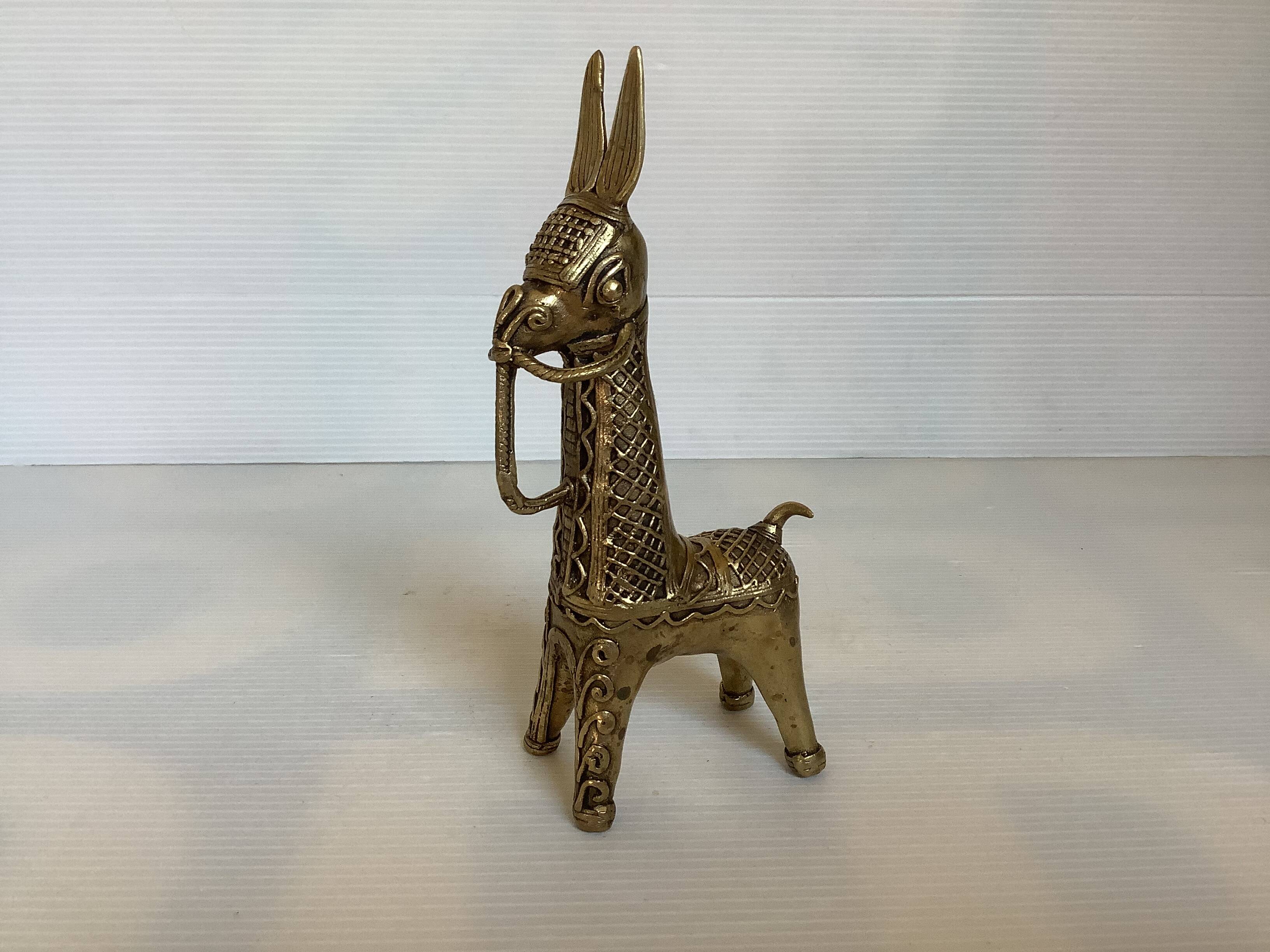 Zoomorphic brass ring ring