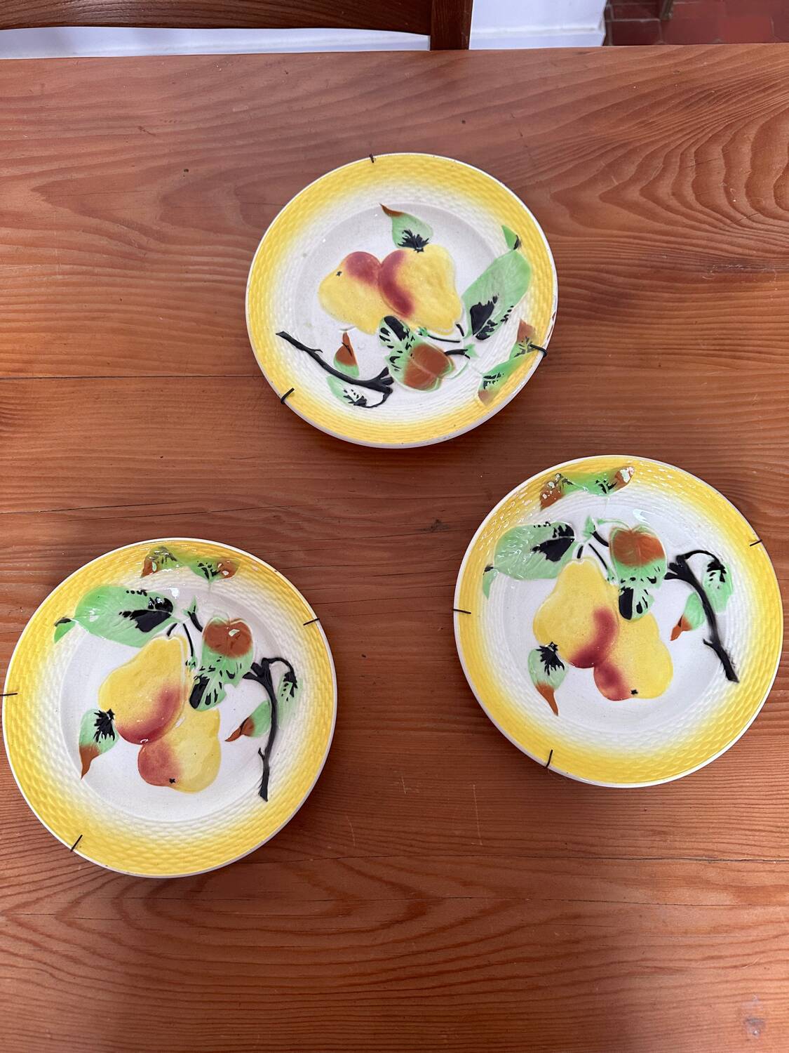 Trio assiettes barbotines poire