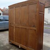Art Nouveau display bookcase in walnut, circa 1910