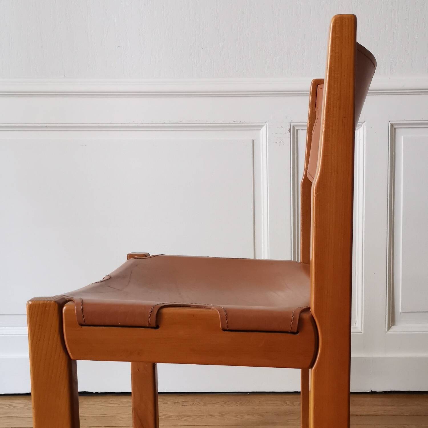 Elm and leather chair, Maison Regain, 1970/80