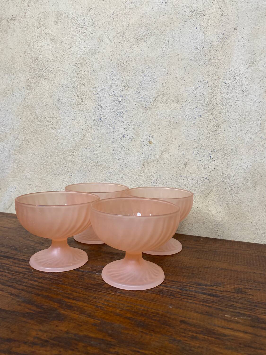 Set of 4 ice cream cups 1960 pink