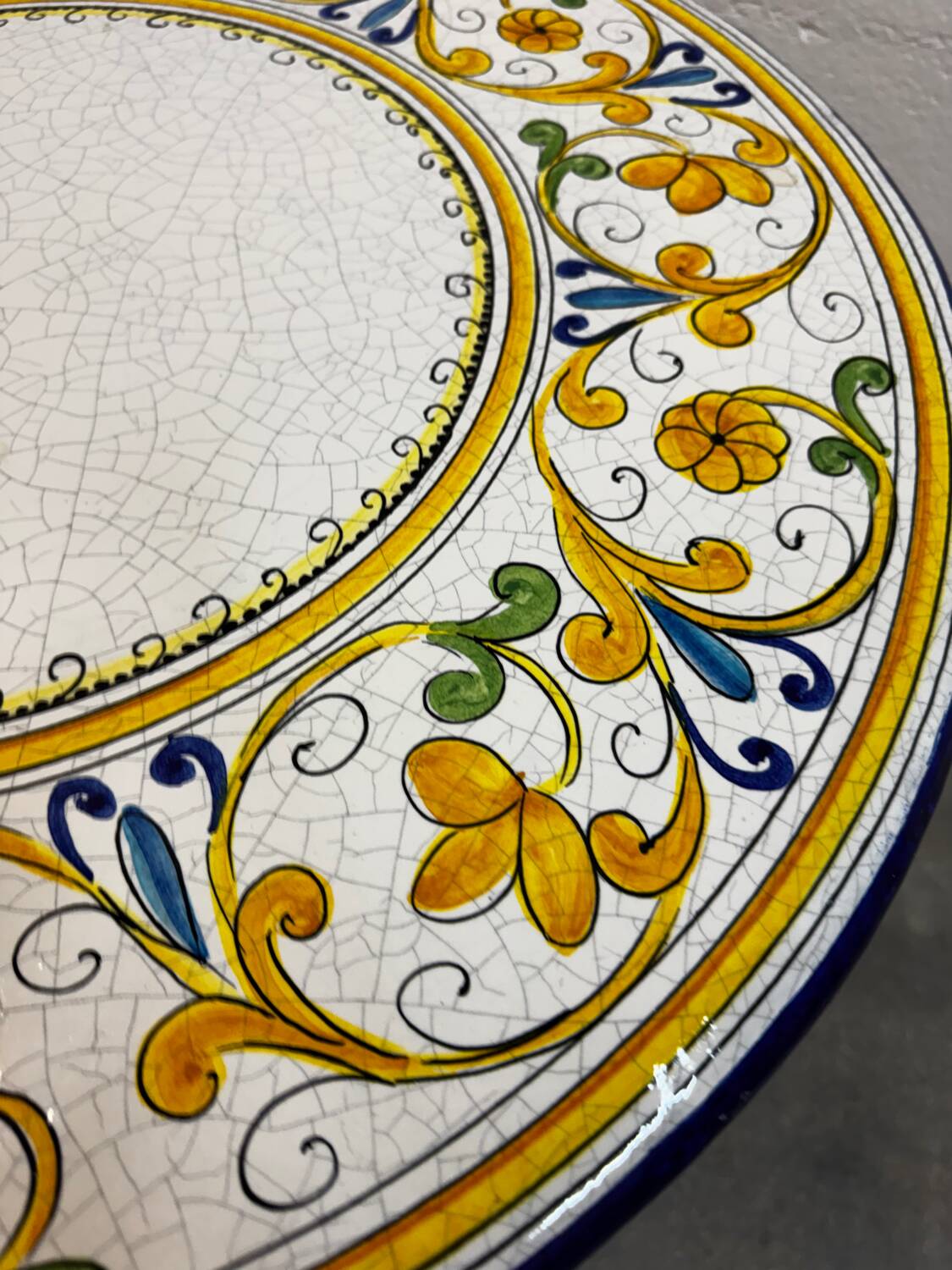 Outdoor table signed Grandi Maioliche Ficola hand-painted Italy