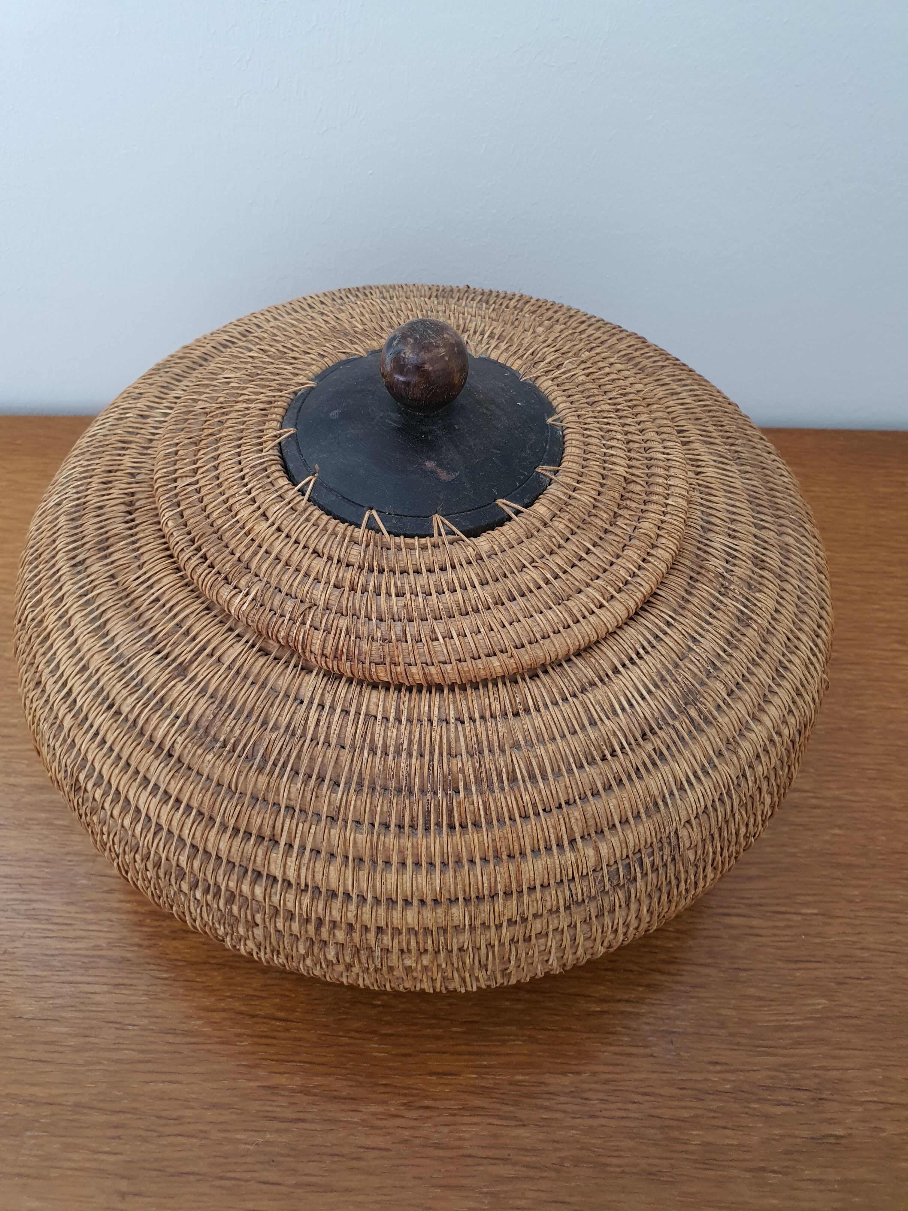 Basketry box
