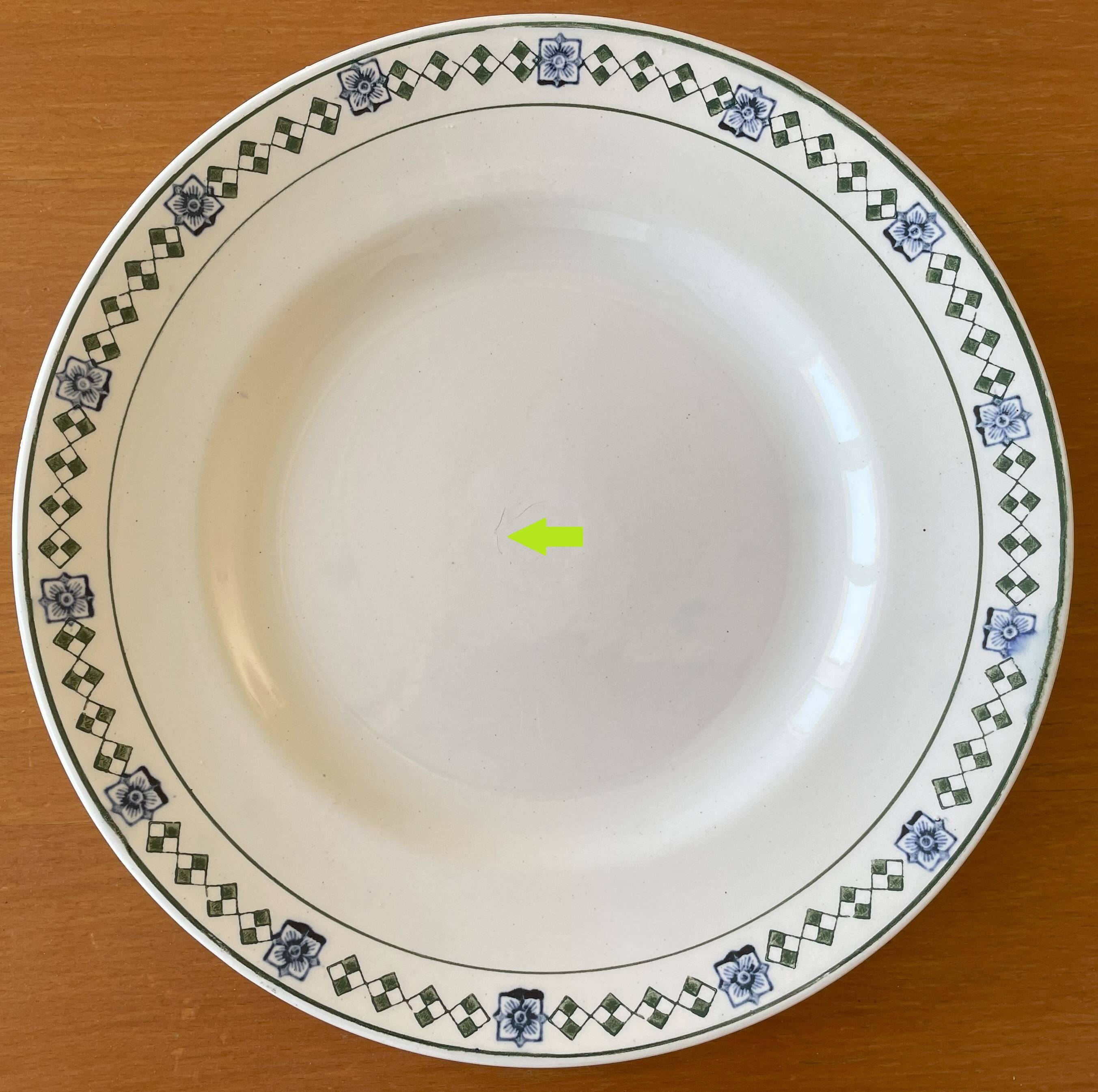 6 old earthenware plates from Saint-Amand (North)