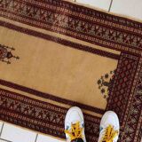 Vintage Pakistani carpet Lahore handmade 77cm x 140cm 1960s, 1C716
