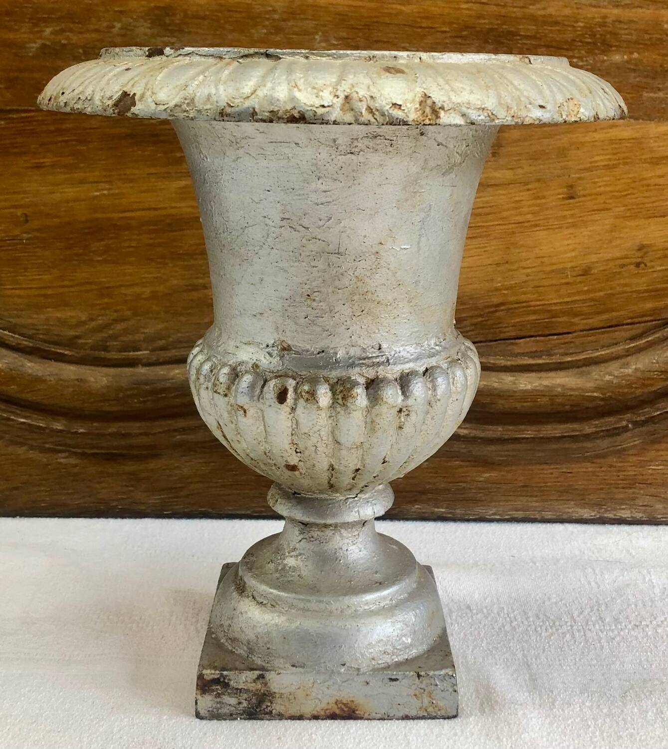 Medici vase cast iron 19th century