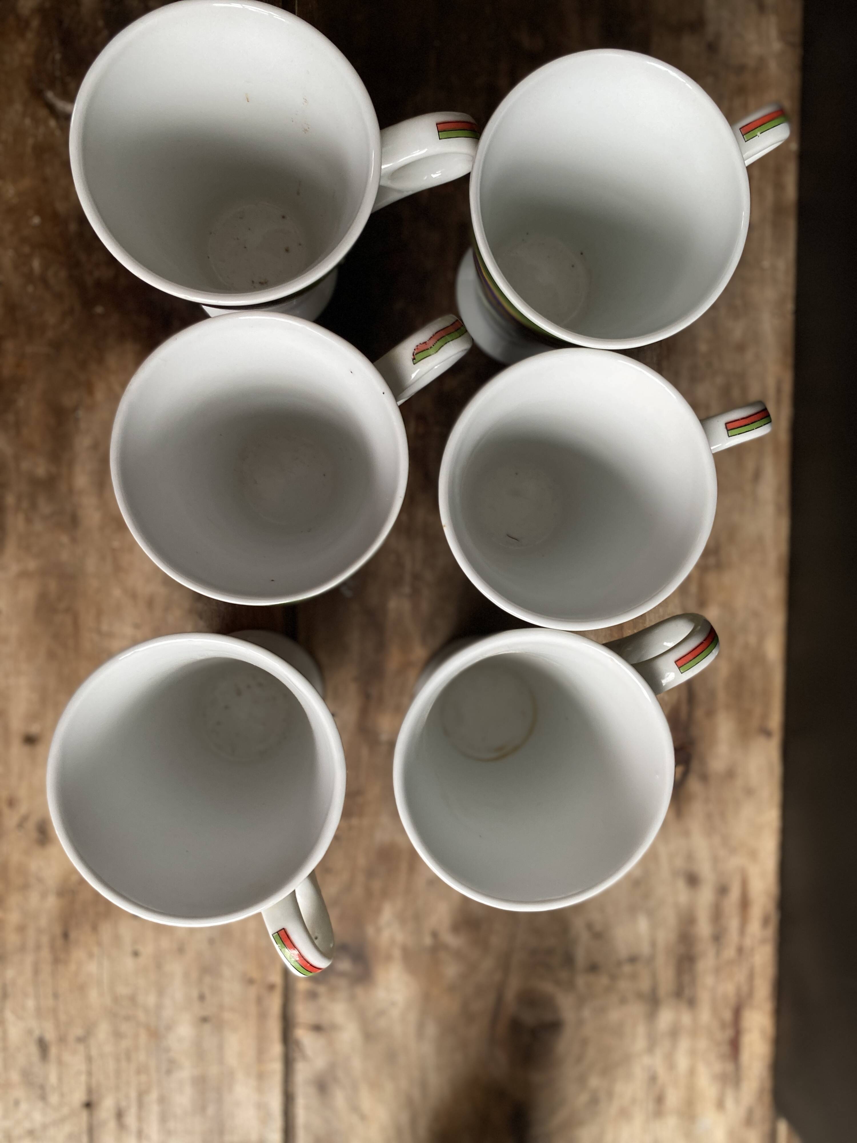 Sublime set of 6 Art Deco coffee/tea cups (circa 1930)