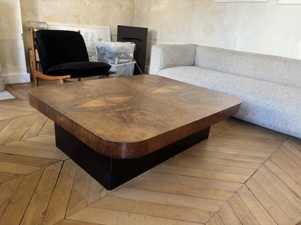Table basse bois massif en loupe d’orme laqué inspiration Willy Rizzo