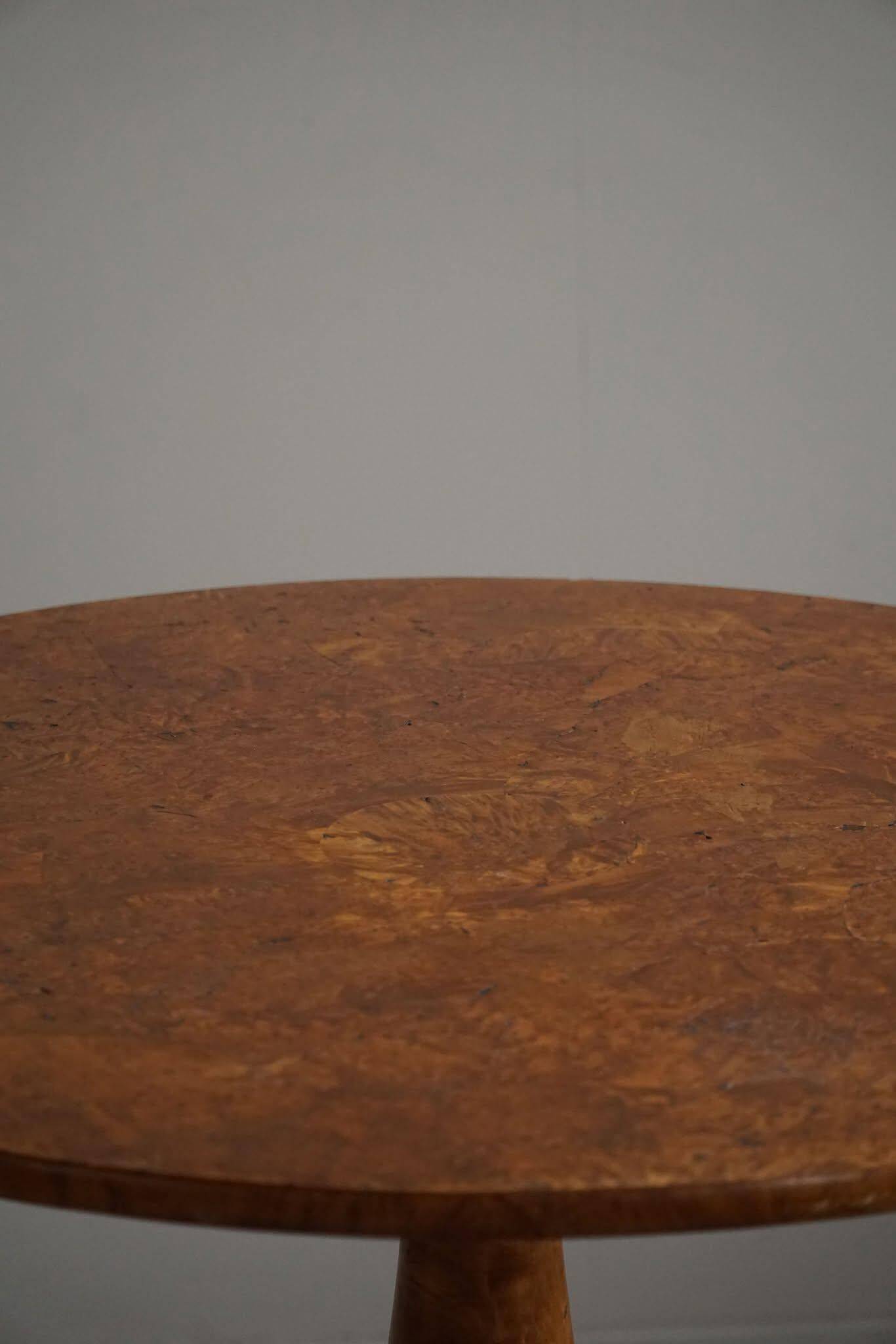 Antique Swedish round folding table in burl wood, early 19th century.