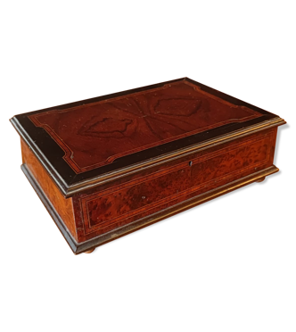 Boîte époque Napoléon III en Amarante