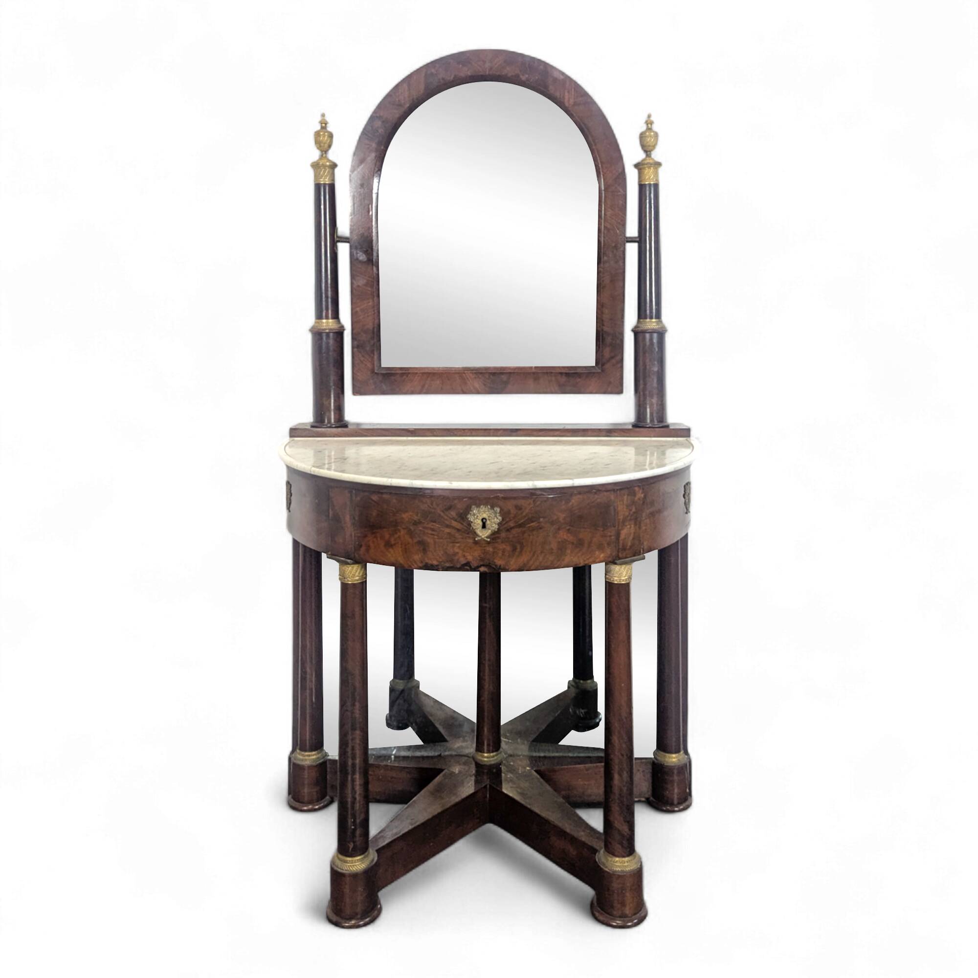 Rare coiffeuse demi à fond de glace époque Empire