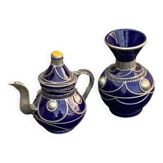 Vase and small teapot in cobalt blue enameled ceramic with artisanal and oriental pewter inserts