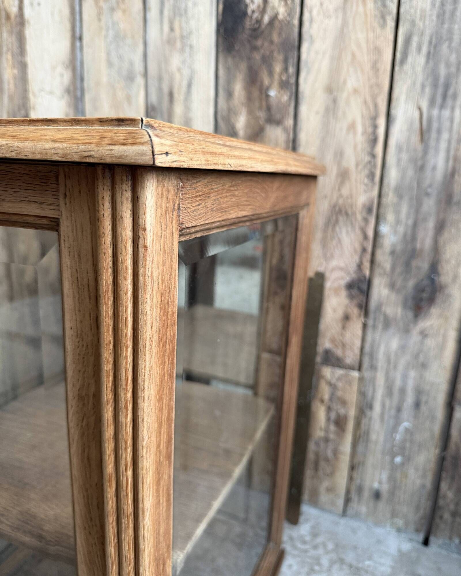 Pair of small Art Deco display cabinets in oak (renovated)