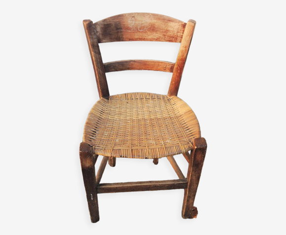Ancienne chaise d’enfant en paille tressée
