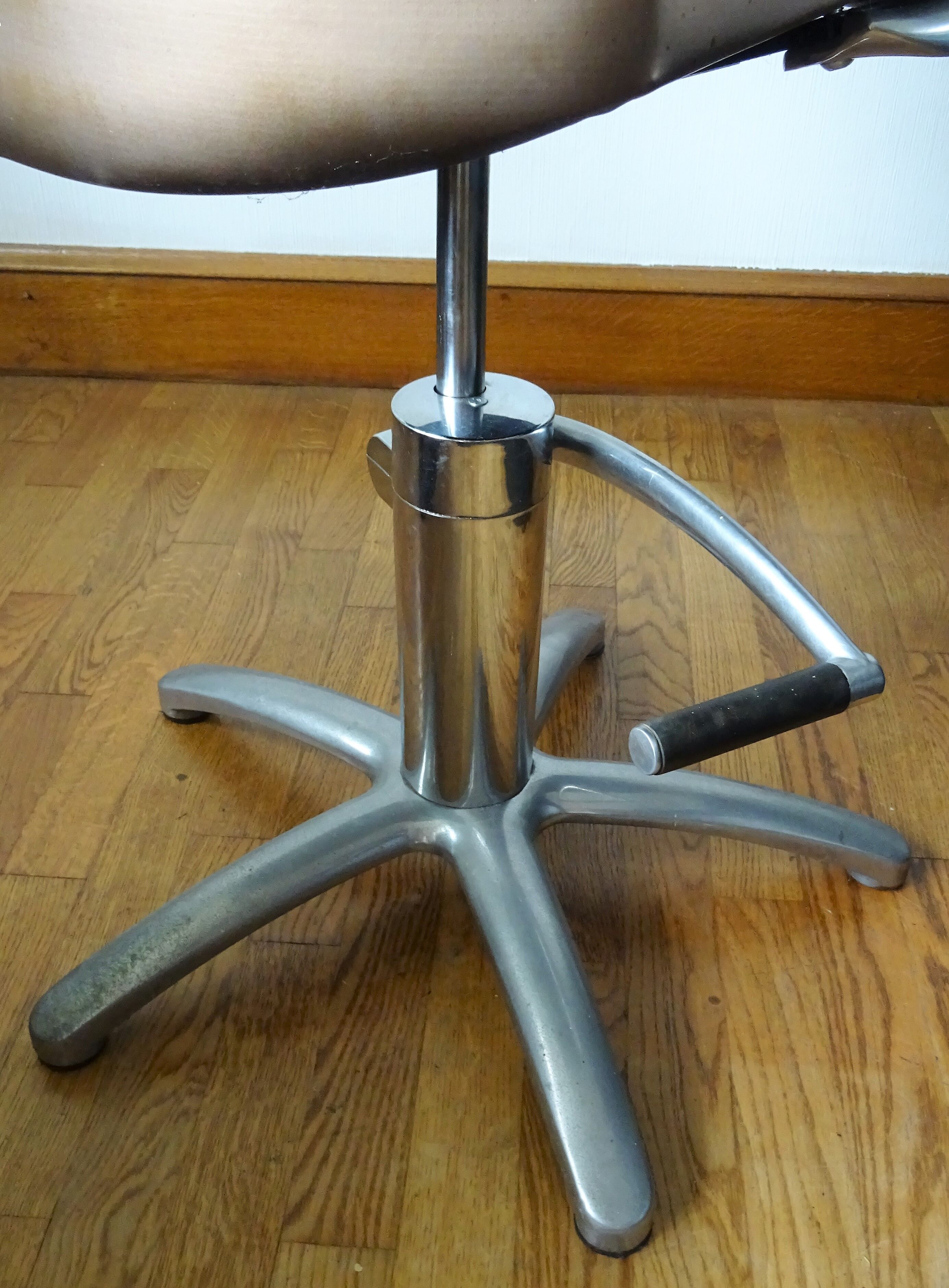 Barber hairdresser's chair