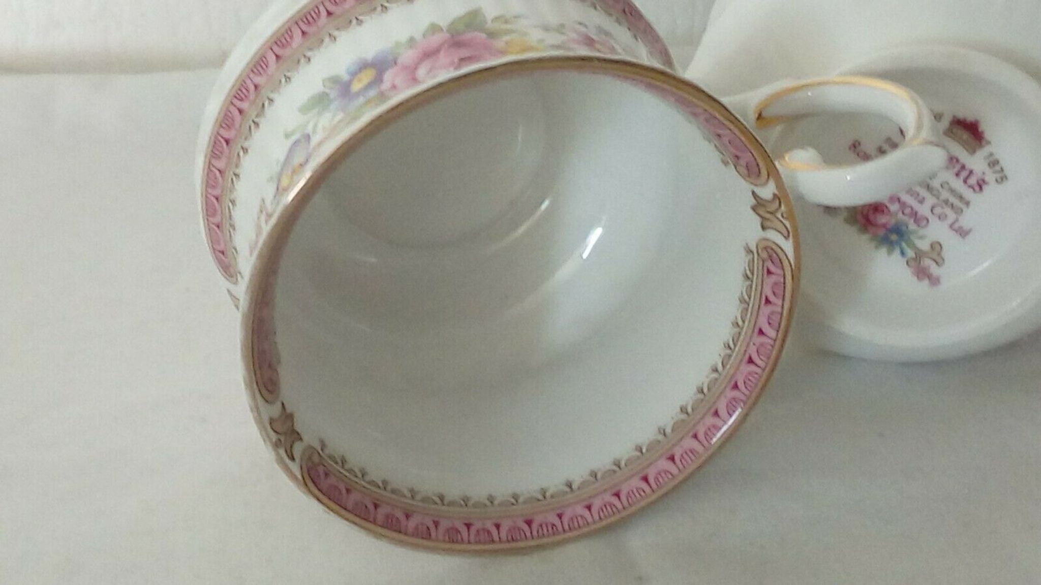 ENGLISH PORCELAIN CUP ROSINA QUEENS RICHMOND