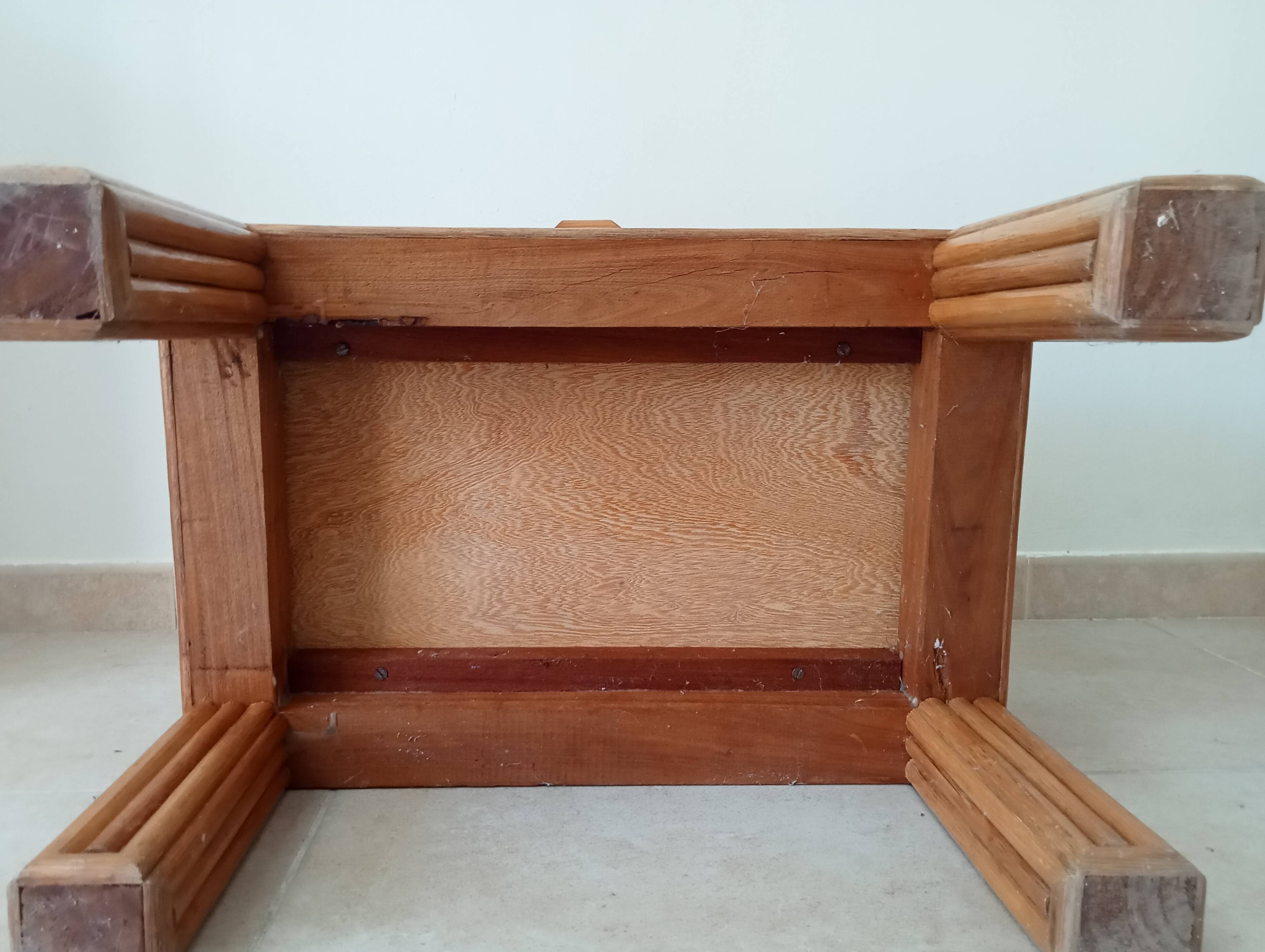 Vintage side table in bamboo and rattan from the 1970s.