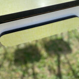Table et chaises en Formica jaune