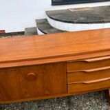 Scandinavian-style english line in teak