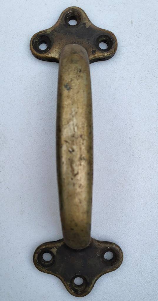 Lot 3 Sprague metro door handles 1920