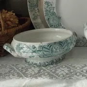Small soup tureen base, ironstone, St-Amand, Lebacqz & Bouchart "Persian"
