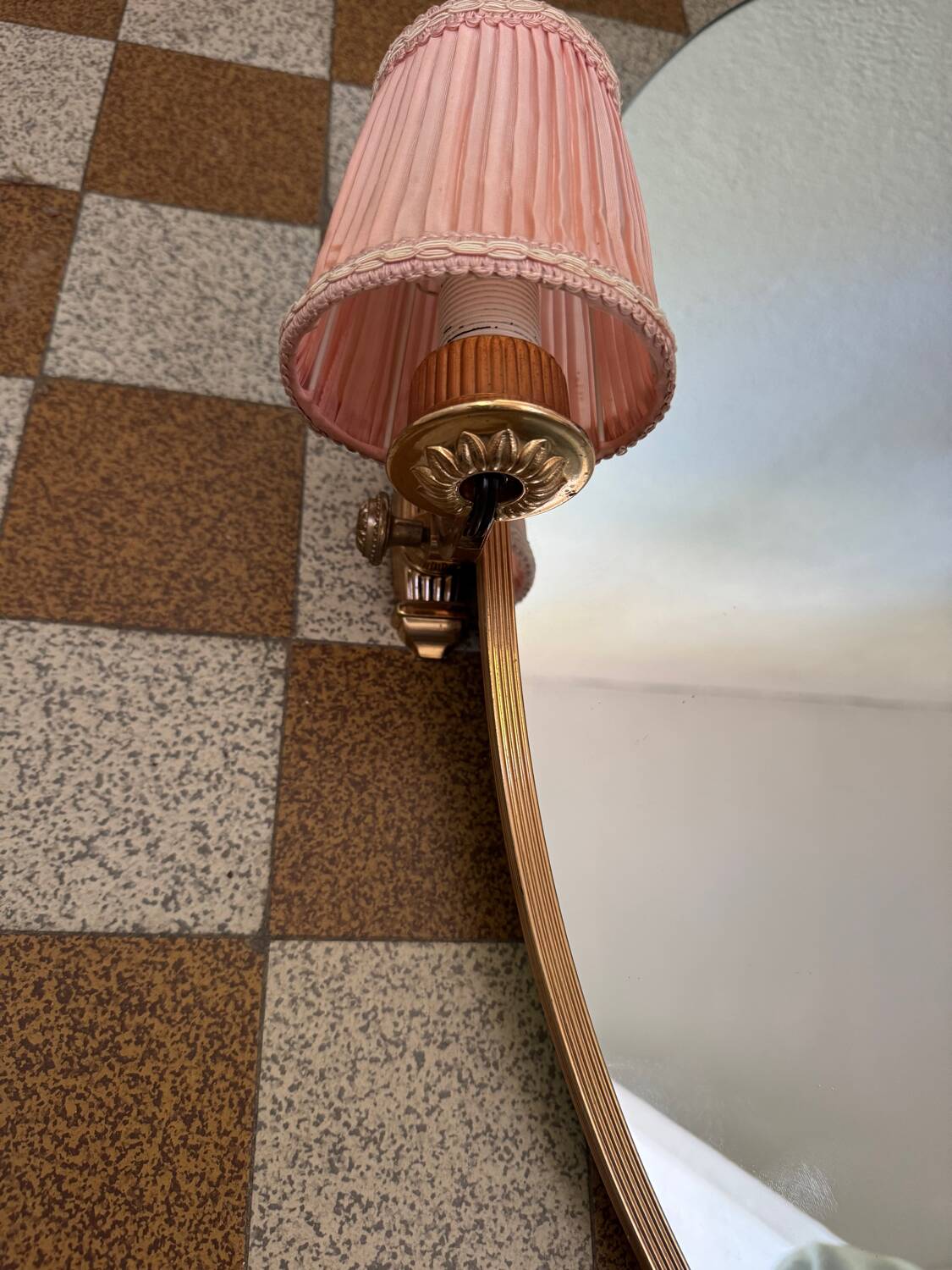 Oval illuminated brass mirror from the 70s