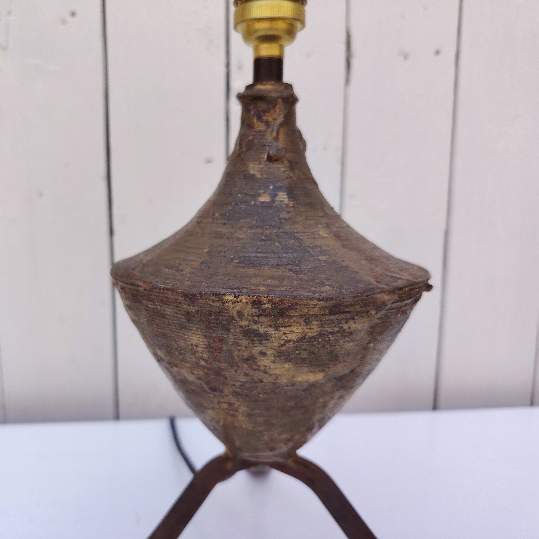 Brutalist lamp, patinated gold metal, Max Bre, 70s