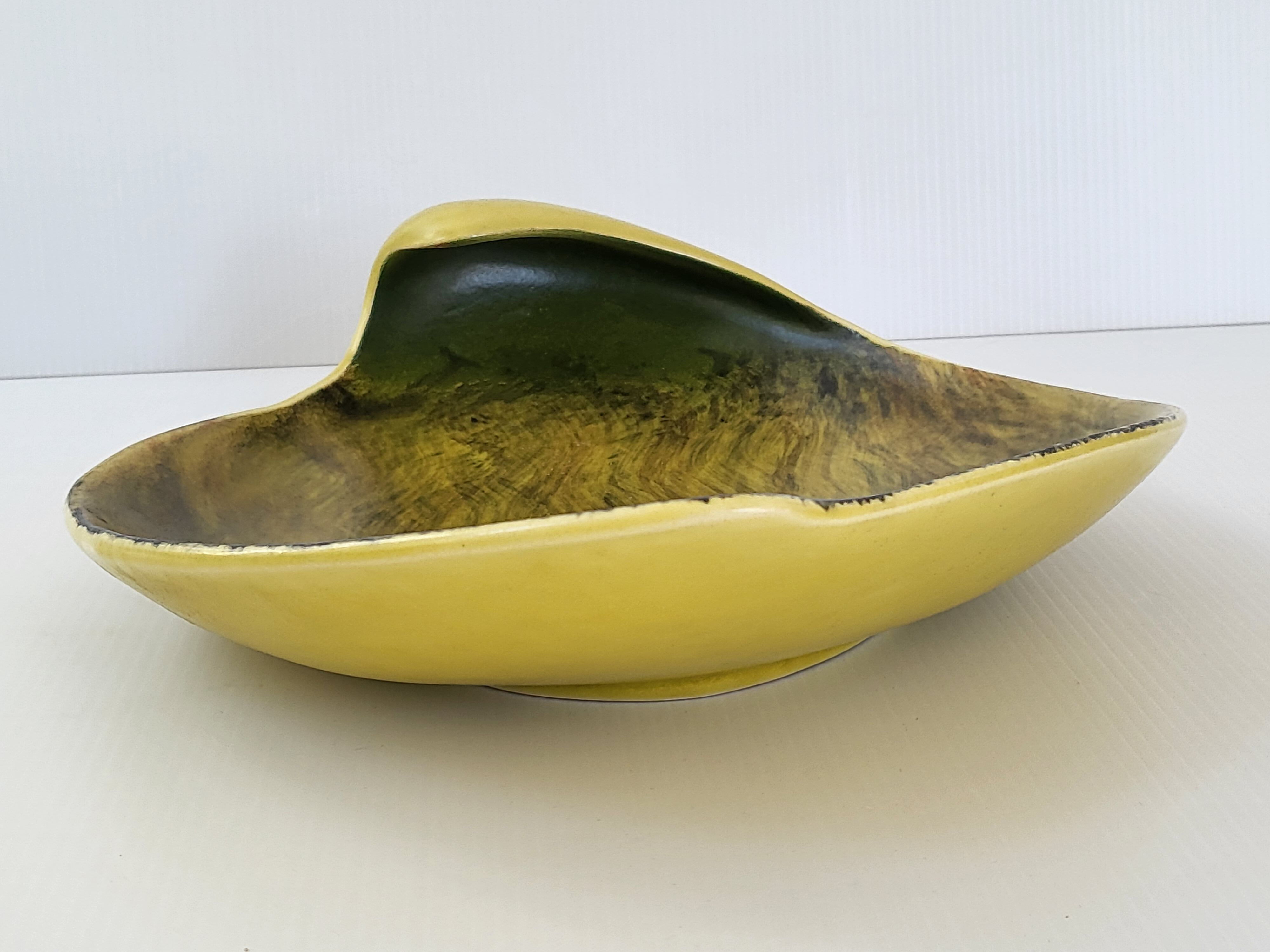 Dish Saint-Clément vintage 1950