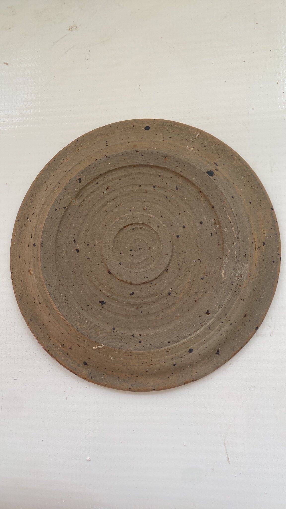 5 vintage plates, beautifully made, branded on the back