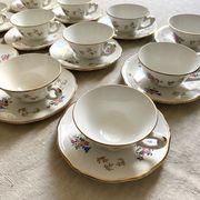 Antique tea set in Amandinoise porcelain