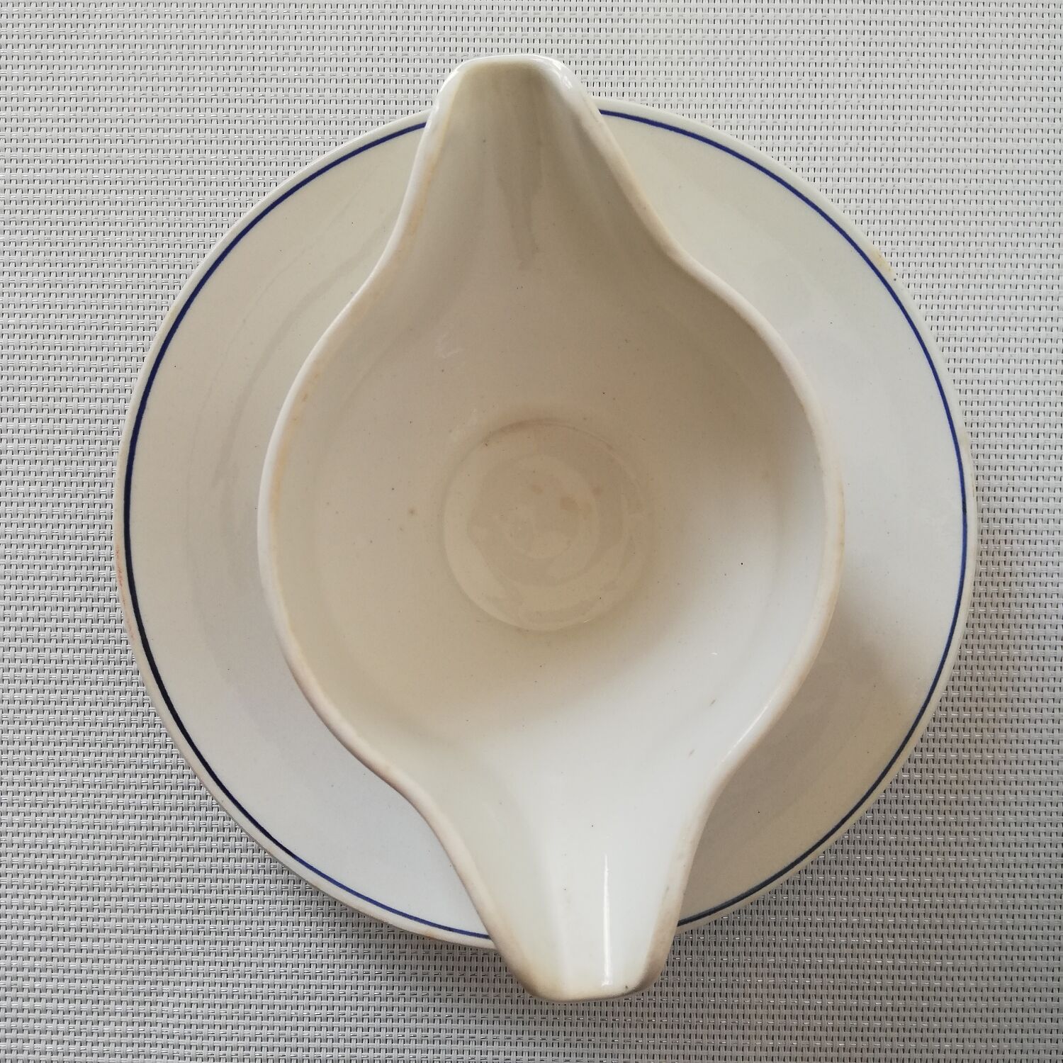 Sauce boat